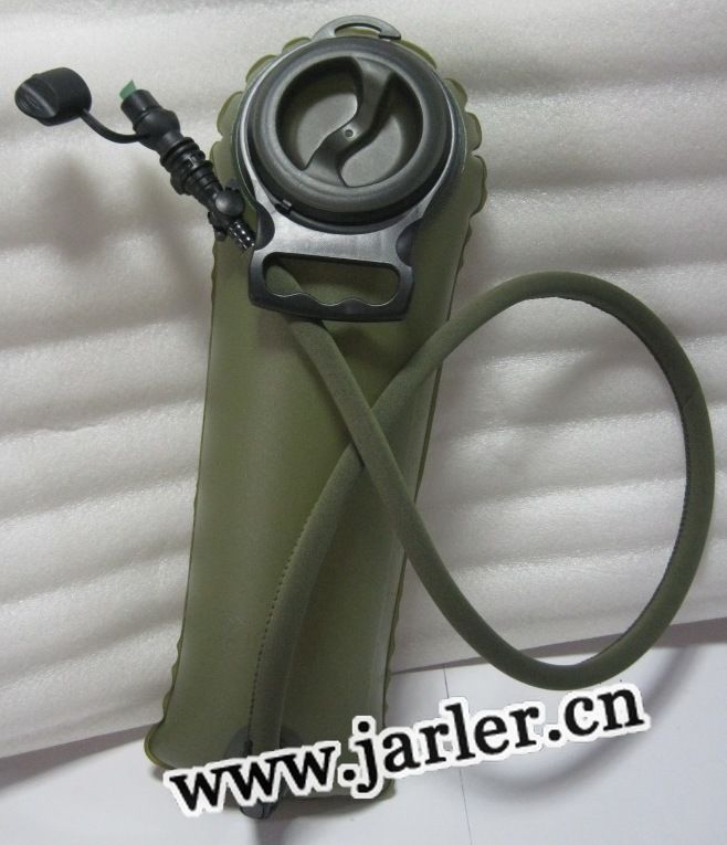 Camel water bladder-High Sierra Hydration Backpack Water BagBladderPa​ck 96oz-Water Bladder-hydration pack-TPU -Army green, 63W24